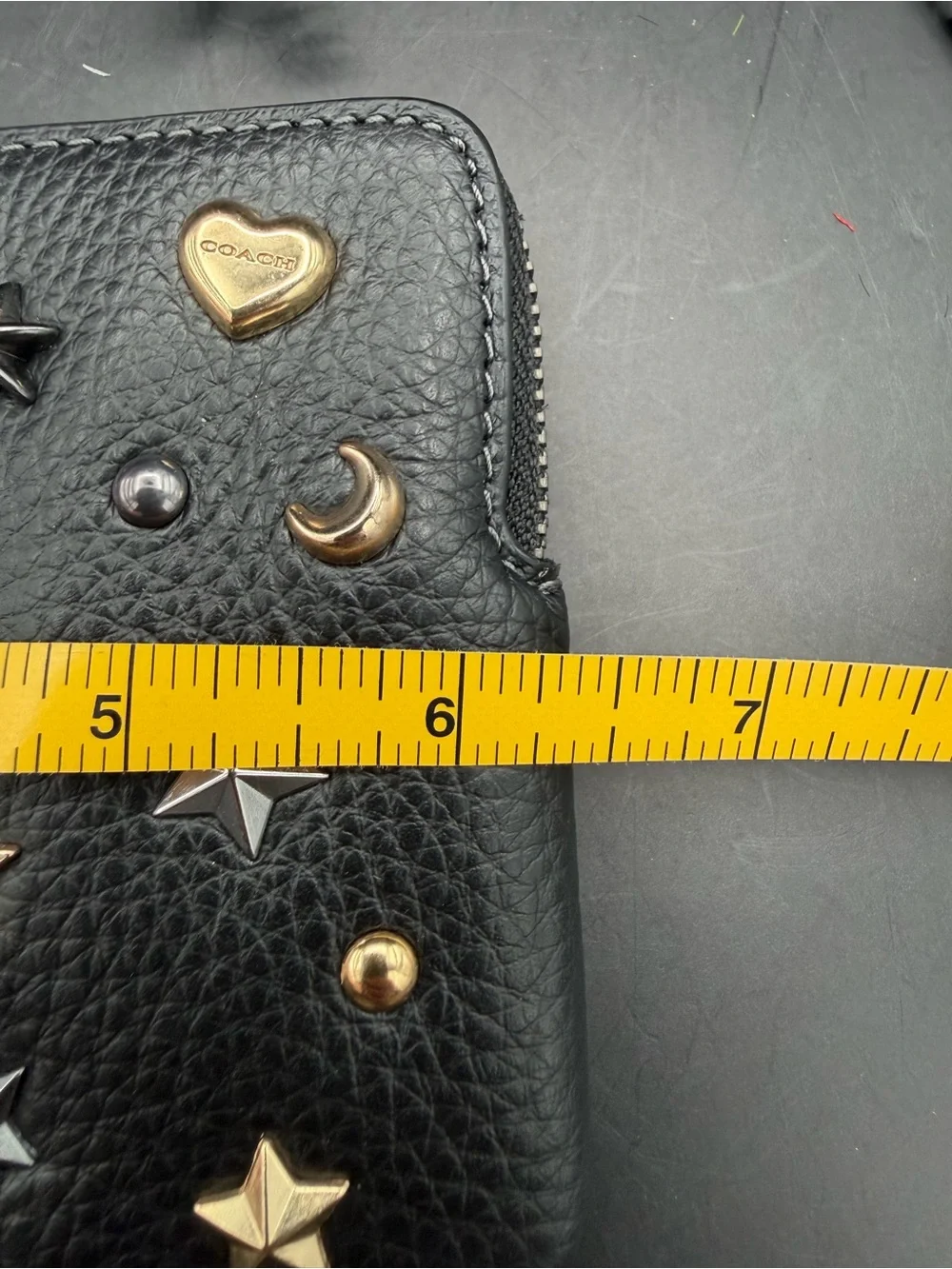 COACH Black Pebbled Leather Medium Corner Wristlet With Rivets
